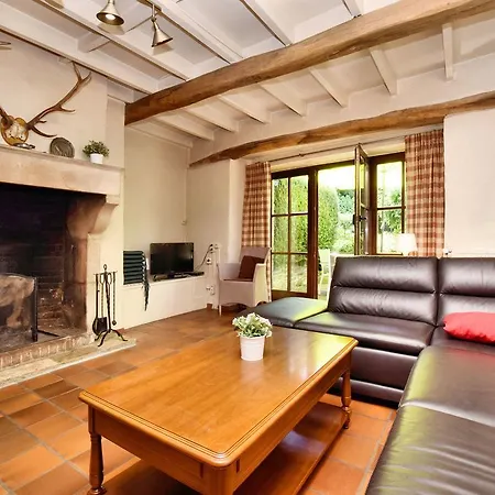Tranquil In With Terrace Ferienhaus
